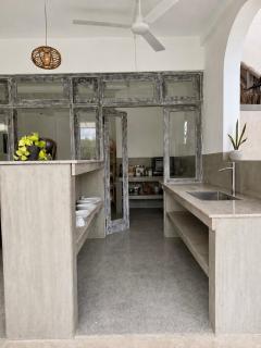 Hidden Tropical Villa with Private Pool and more! - 1