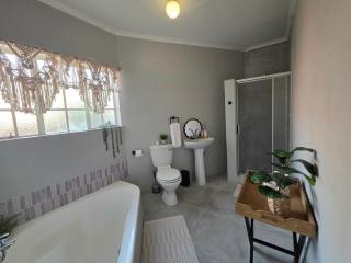 Grey Crescent living - 7