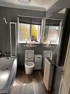 5 Bedroom house Doncaster - 1