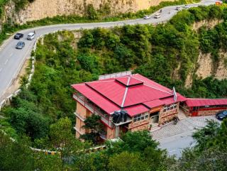 Hotel Red Roof & Restaurant - 6