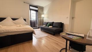 Moderne Wohnung mit Balkon und Bergblick Livoapartments 2 - 3