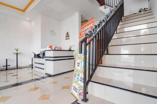Urbanview Hotel Bundaran Besar Palangkaraya by RedDoorz - 2