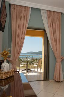 Finiki Plaza - 8