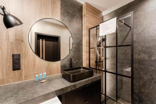 Dominikanów Design Loft Apartment by BookingHost - 6