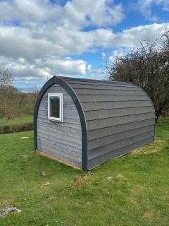 Hillside Pod - 5