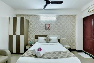 AVM Comfort Inn - Boutique Hotel near Omni Bus Stand & Gandhipuram with Semi-Office Setup - 4