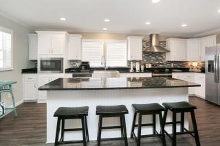 Salty Breeze by Pristine Property Vacation Rentals - 8