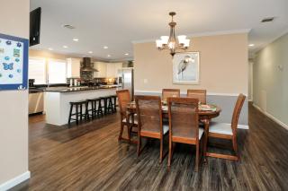 Salty Breeze by Pristine Property Vacation Rentals - 2