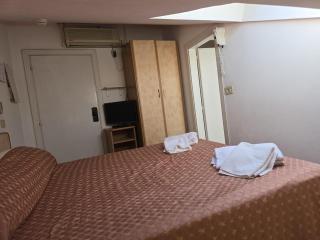 Hotel Rosa - 1
