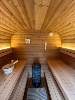 Houseboat Marina Mookerplas 4-6 persoons (met hottub en dakterras) - 8