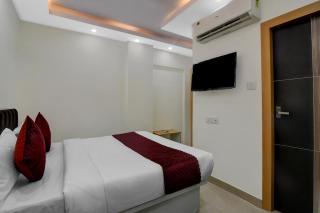 Hotel Royal City Palace - 1