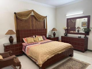 Luxury Private Rooms DHA Phase 4 Karachi - 0