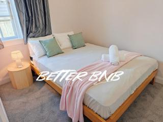 Fresh Classic 3BR Private Home Quiet Area Free Parking Easy Access - 8