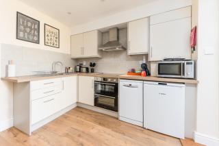 City Centre, River views, Sleeps 5, Free Parking - 8