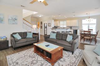 A Tropical Breeze by Pristine Properties Vacation Rentals - 8