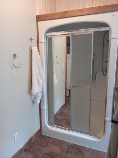 Guest Suite - 5