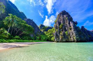 Nido's Nest Retreat, Tropical 3BR Villa Near Beach Fast WiFi 10ppl - 2