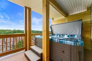 Hot Tub, Walk- In Condo Near Silver Dollar City! - 9