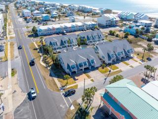 The Salty C Shell by Pristine Properties Vacation Rentals - 2