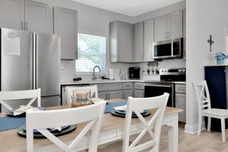Sea La by Pristine Properties - 4