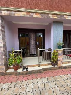New la villa apartment - 2