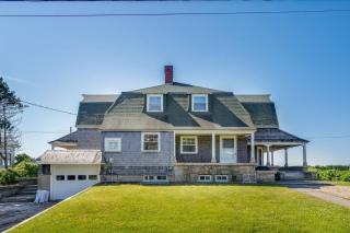 Oceanfront, "First House" on Goochs Beach 1896 - 2