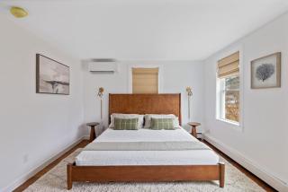 Salt Breeze Bungalow - Close to beaches and town - 4
