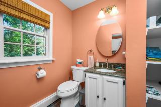 Cape Cod Haven: Cozy Home Near Gray's Beach - 7