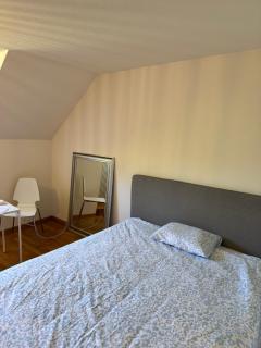 Studio 8 Rhine View - Quiet and Cozy - 10min Walk to City Center, 15min to Main Station - 2