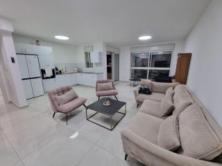 Acre Luxury Sea View Residence - 4