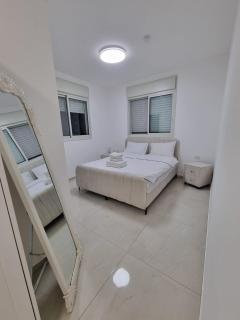 Acre Luxury Sea View Residence - 3