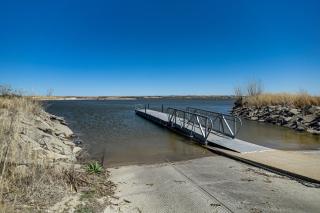 < 1 Mi to Calamus Lake! Group Adventure Base - 9