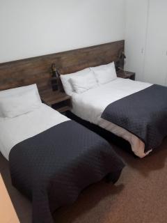 Melrose Place Apartment - 9