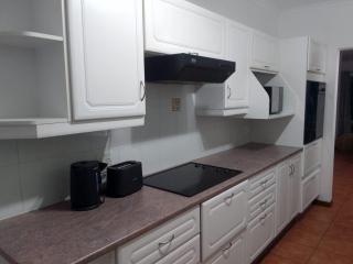Melrose Place Apartment - 4