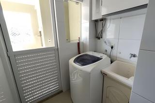 Apartamento 400m da Praia de Bombas - 2 dorms 6 pessoas - 3