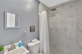 Cozy Studio Near Hollywood Beach and Casino - 3