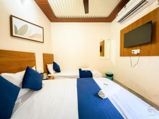 H B K Hotel Near Prem Mandir - 7