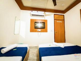 H B K Hotel Near Prem Mandir - 6