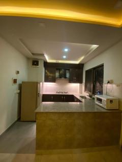 2- Bhk AC ,WiFi , kitchen & Parking - 1