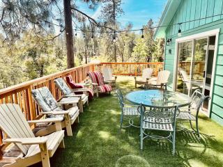 Wishon Cabin - Boat Slip - BBQ, Sleeps 14, Dogs Ok - 2