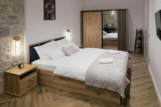 Stone Vista Luxury Apartment - 9