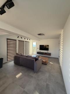 Spiro Apartments - 1