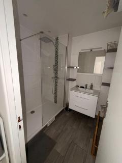 T4 3 Chambres Ideal pour familles et groupes Face du Stade de France Canal et toutes commodités - 8