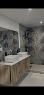 Emerald Hills Guest House - 1