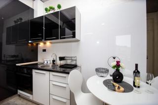 Victoria Studio 73 - 8