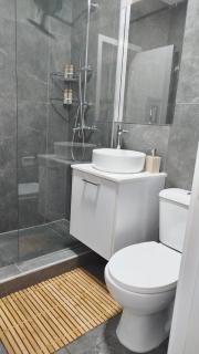Sea View 2-bedroom Apartment in Paphos Port - 5