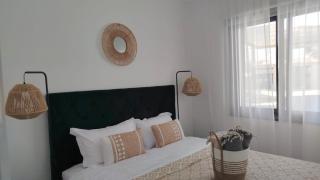 Sea View 2-bedroom Apartment in Paphos Port - 2