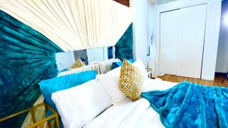Amazing Private Home Across Time Square NYC - 9