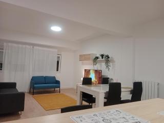 APARTAMENTO Céntrico Familiar 3 Habitaciones - UNQUERA RH24 - 2