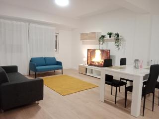 APARTAMENTO Céntrico Familiar 3 Habitaciones - UNQUERA RH24 - 1